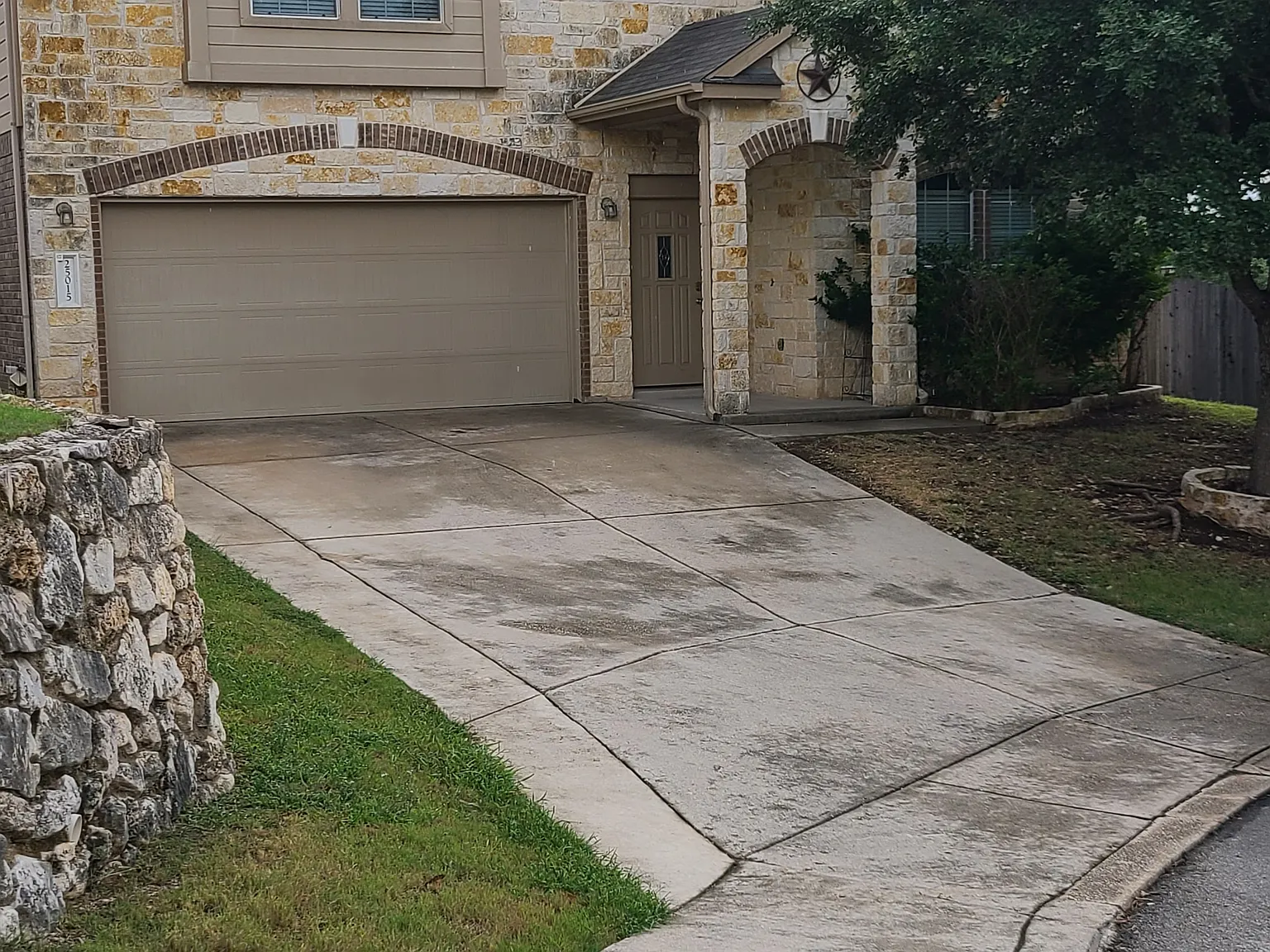 3 bed, 2577 sqft, $2,500 — Photo 4
