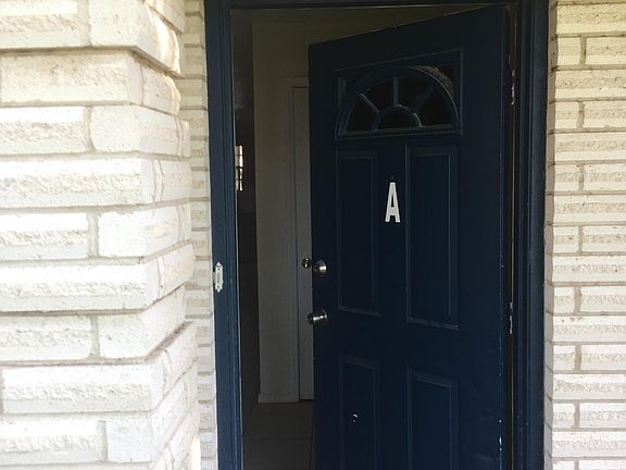 4th image of 1506 Westmont Dr APT A