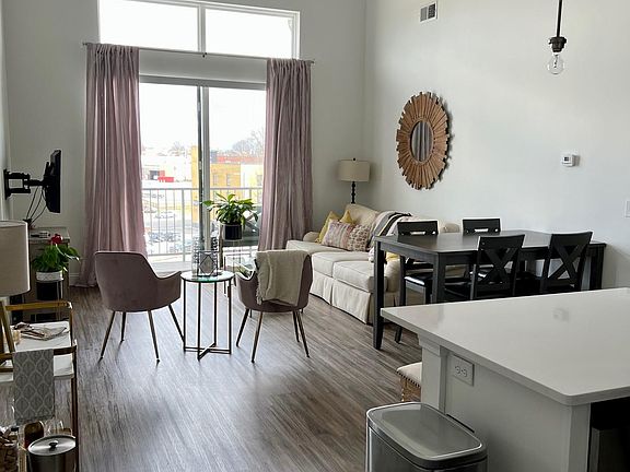 3rd image of 231 Walton Ave #408