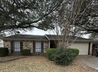 4210 Blue Creek Dr, Garland, TX 75043