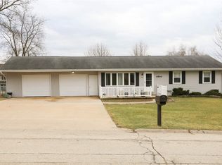 4900 Asbury Court Pl, Dubuque, IA 52002