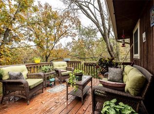 113 Shelton Dr, Eureka Springs, AR 72632