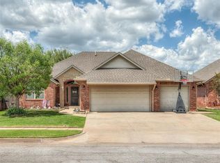 11613 SW 18th St, Yukon, OK 73099