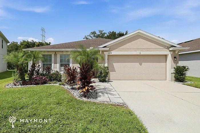 4 bed, 3.0 bath, 2022 sqft, $2,330 — Photo 1