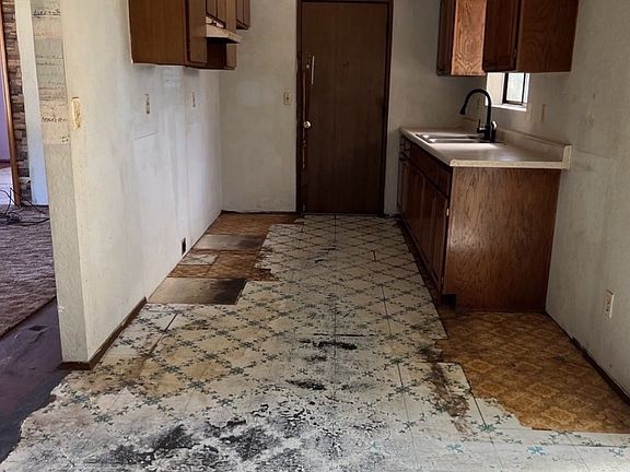 5th image of 455 Rugh Ln