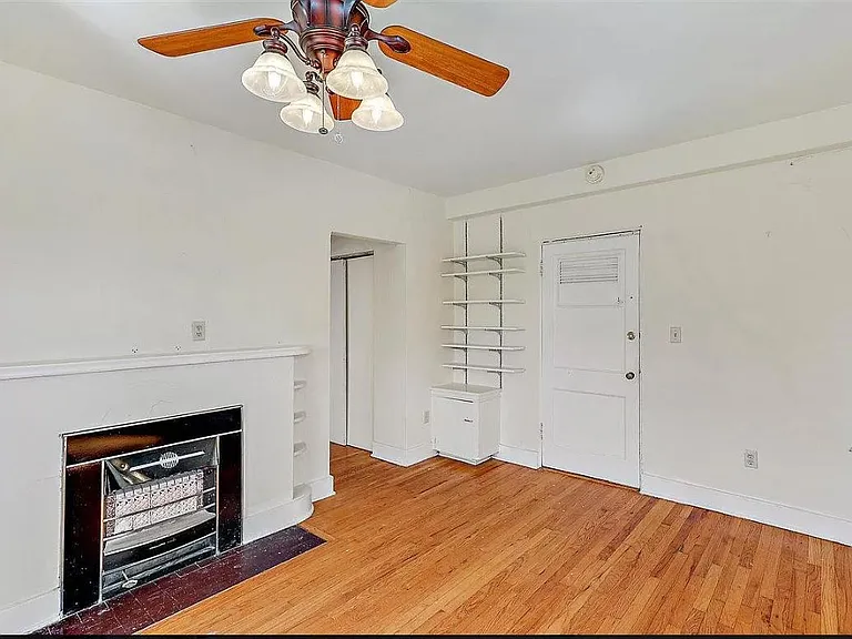 721 N State St — Photo 11