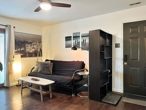 4th image of 3210 Clifton Ave APT B