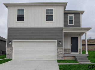 13627 Whitmore St, Omaha, NE 68142