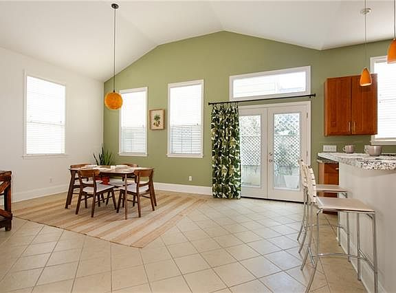 4th image of 156 Millaudon St