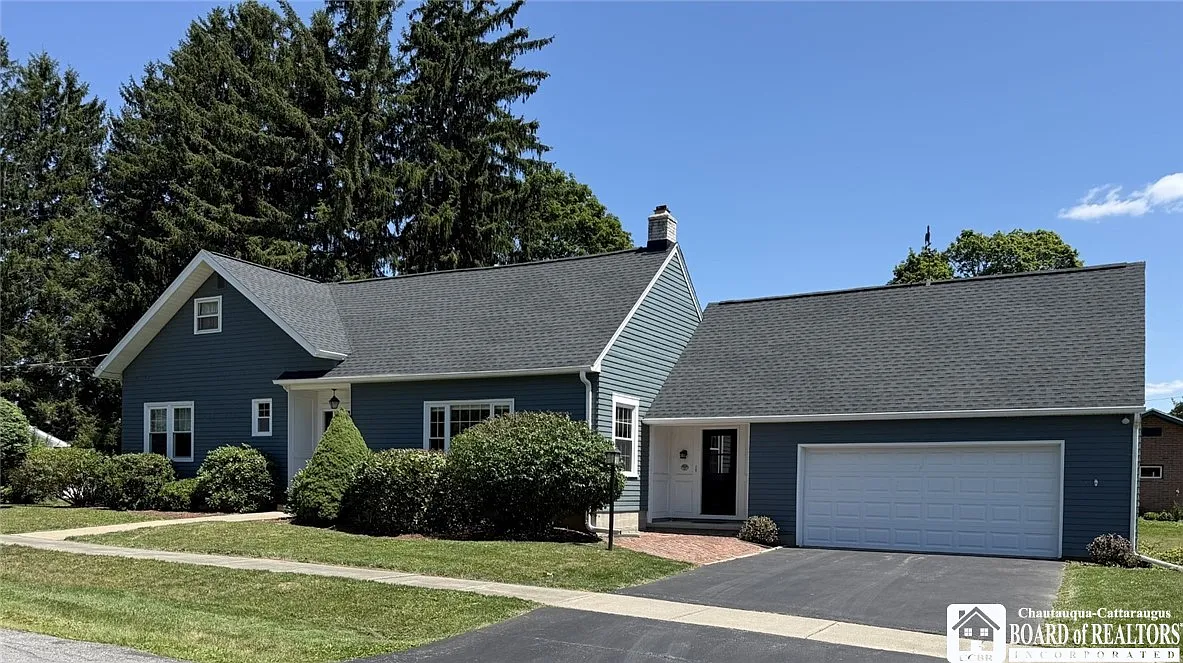 4 bed, 3.0 bath, 2619 sqft, $3,250 — Photo 2