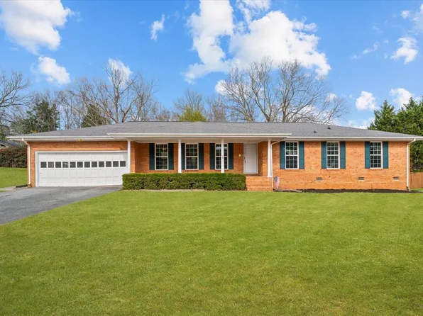 129 Lisa Ln, Dalton, GA 30720