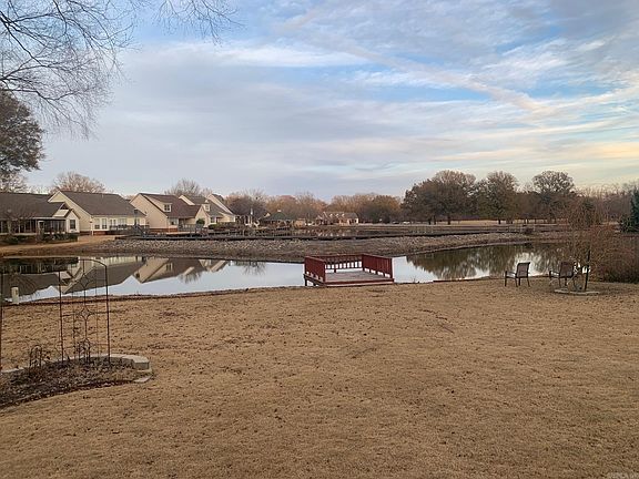 4th image of 700 River Oaks Blvd