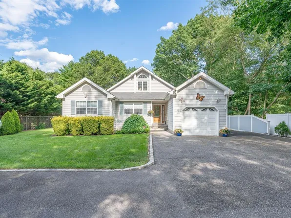 185 Southern Boulevard, Hauppauge, NY 11788