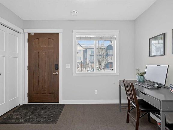 4th image of 62 S Skyview Ranch Ave NE