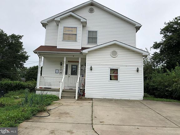 2nd image of 6 Dunbar Ave