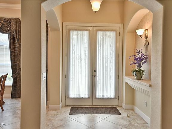 3rd image of 10140 SE 42nd Ct