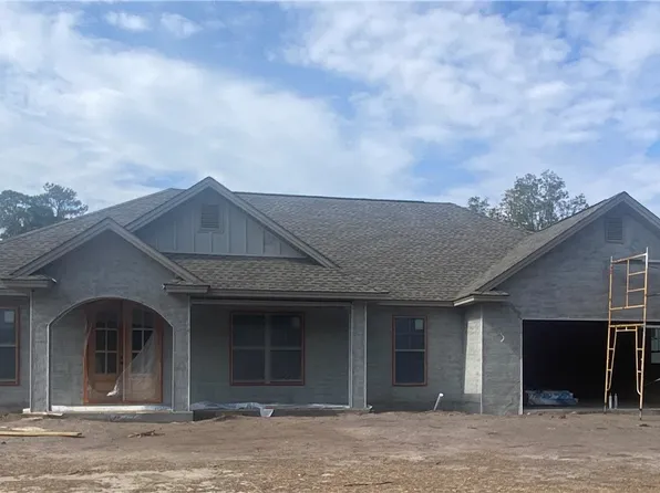 275 Country Walk Cir, Brunswick, GA 31525