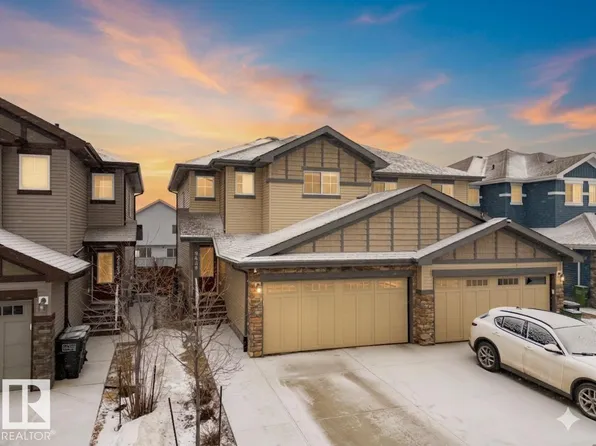 9439 209th St NW, Edmonton, AB T5T 7J5