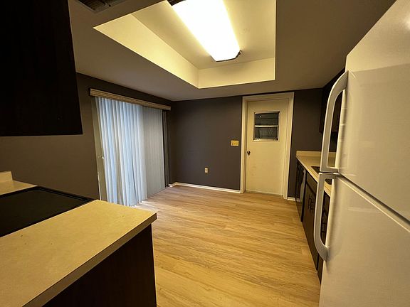3rd image of 116 Eastwind Ln