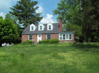 1917 General Carl W Stiner Hwy, La Follette, TN 37766