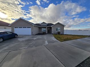 1071 Creekside Way, Twin Falls, ID 83301
