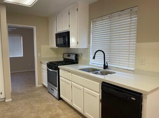 933 N Sugar Pine Cir, Banning, CA 92220