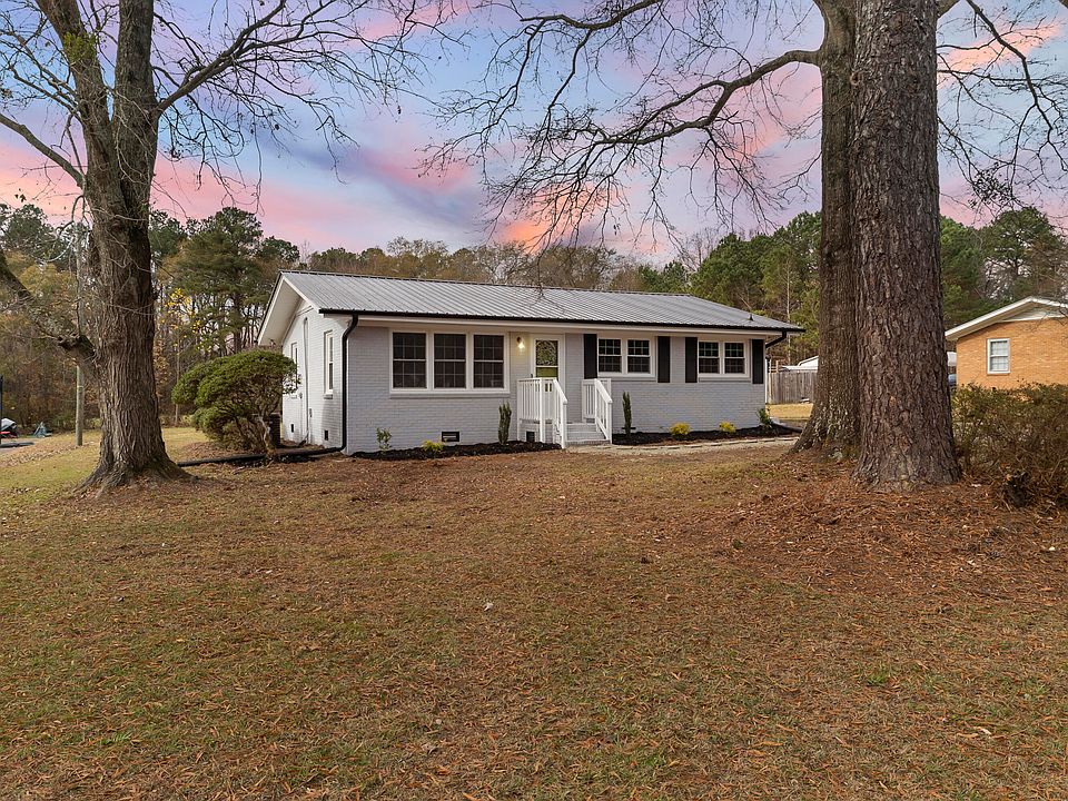 1st image of 2806 Kendale Dr