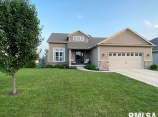 1400 Westminster Dr, Washington, IL