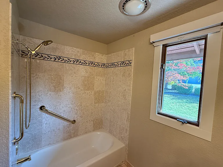 3245 E Boulder Heights Dr — Photo 22