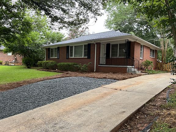 2nd image of 2174 Trailwood Dr SE