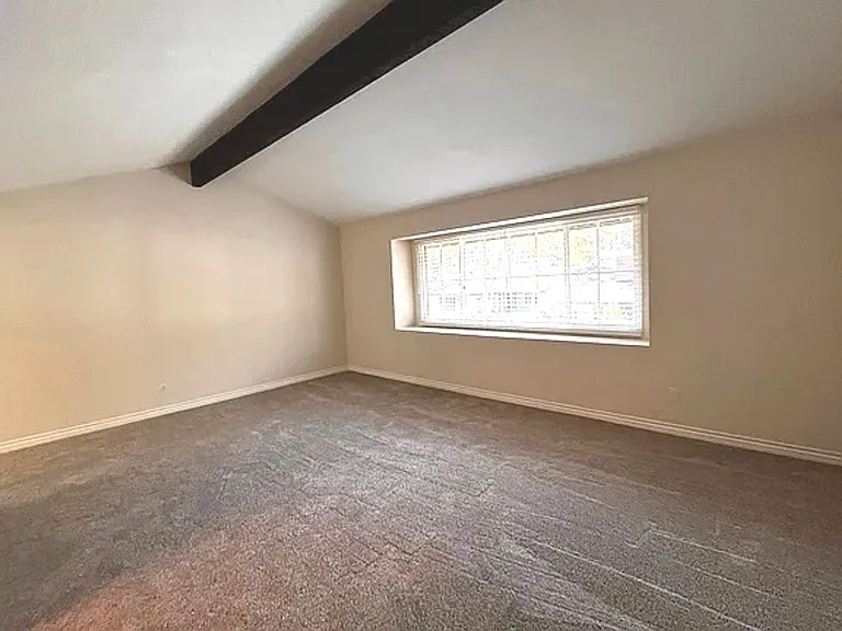 24851 Rollingwood Rd — Photo 15