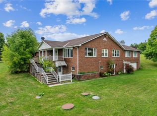 121 Meadow View Ln, Ebensburg, PA 15931