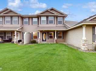 927 Golden Way NW, Isanti, MN 55040