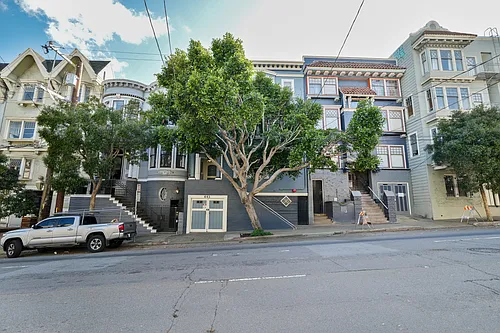 643 Oak St Photo 1