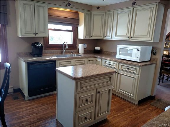 2nd image of 3653 Somerset Ln