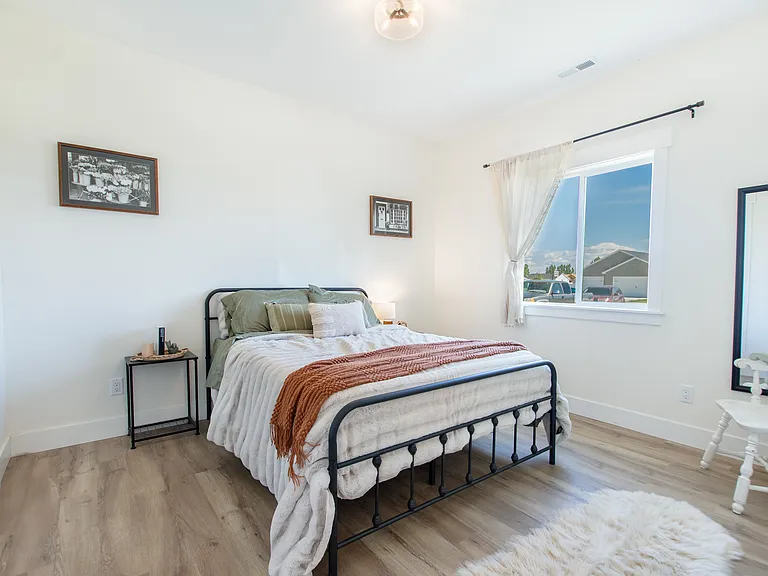3879 E Pepperwood Ln — Photo 10