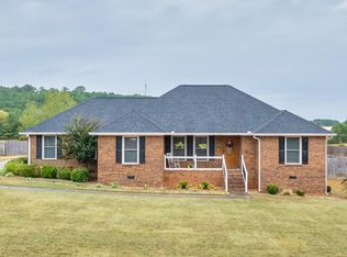 10 Leawood Ct SE, Lindale, GA 30147