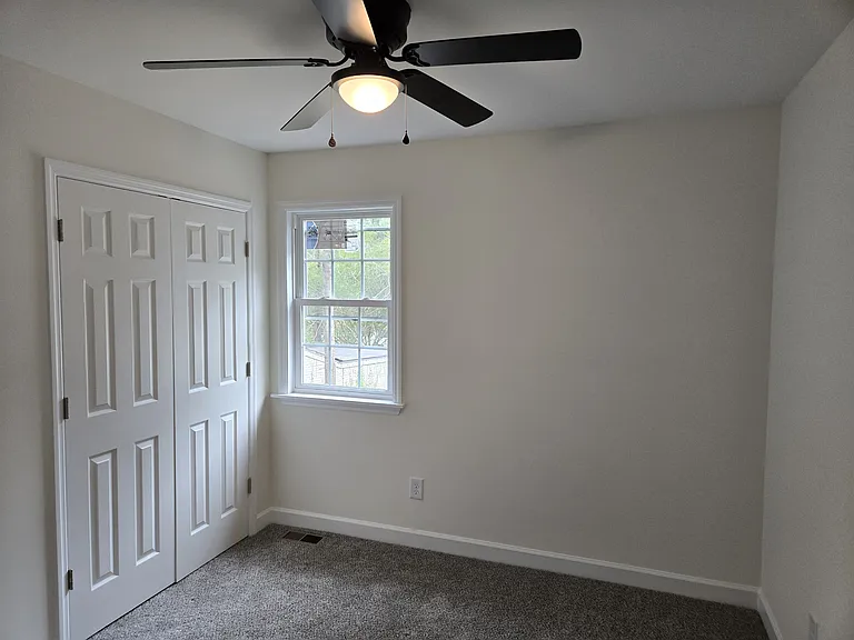 308 Pearson St N — Photo 8