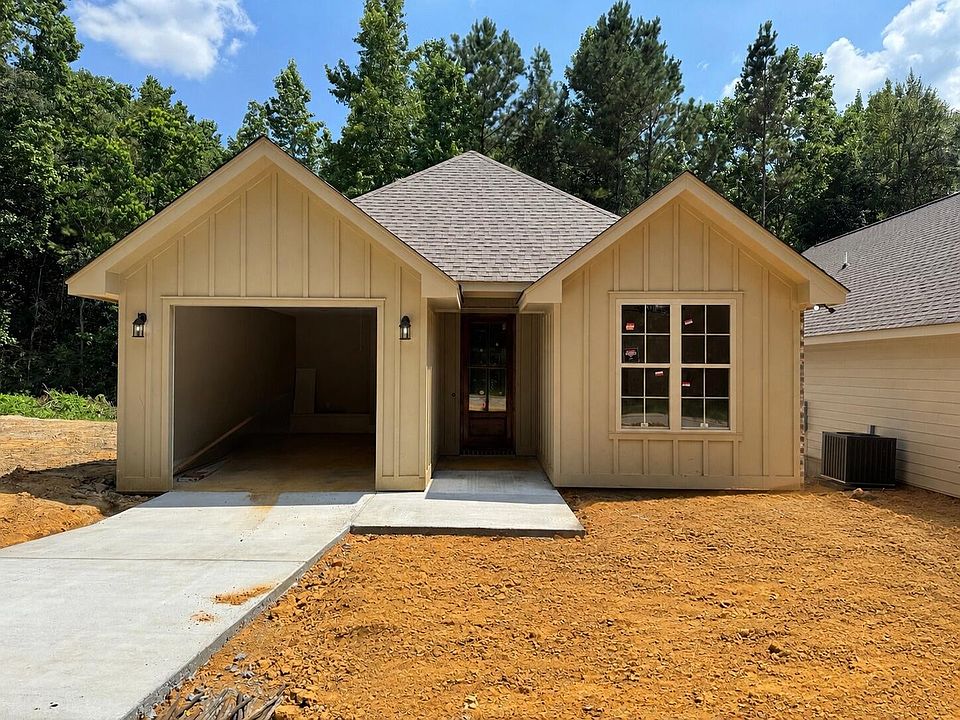 1st image of 84 Riviera Dr