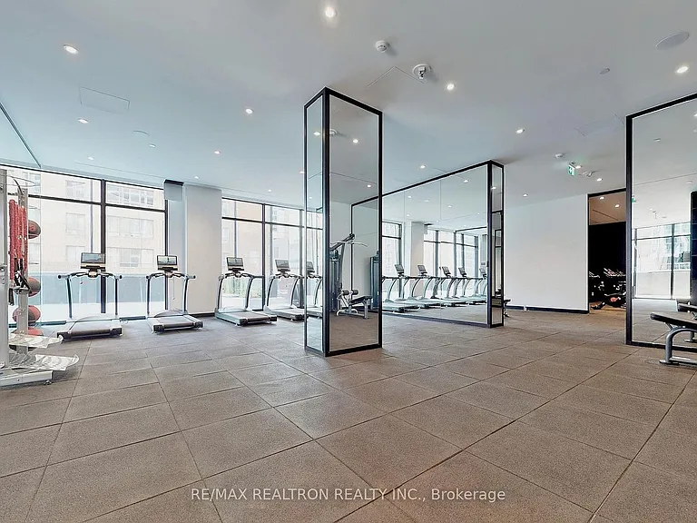 20 Edward St #1018 — Photo 15