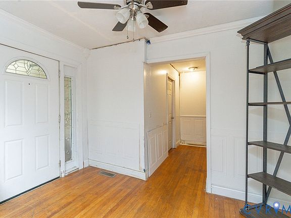 2nd image of 2941 W Park Dr
