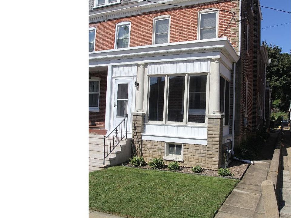 1st image of 123 College St