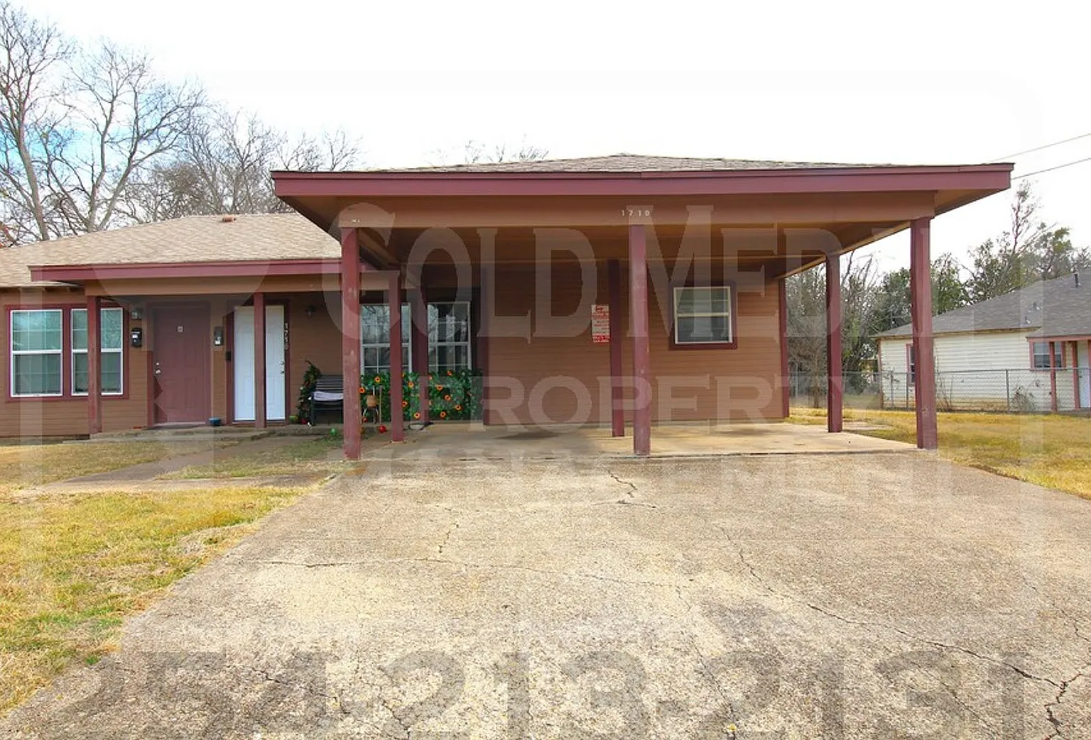 1710 Cole St — Photo 1