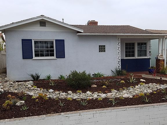 Manicured front Yard