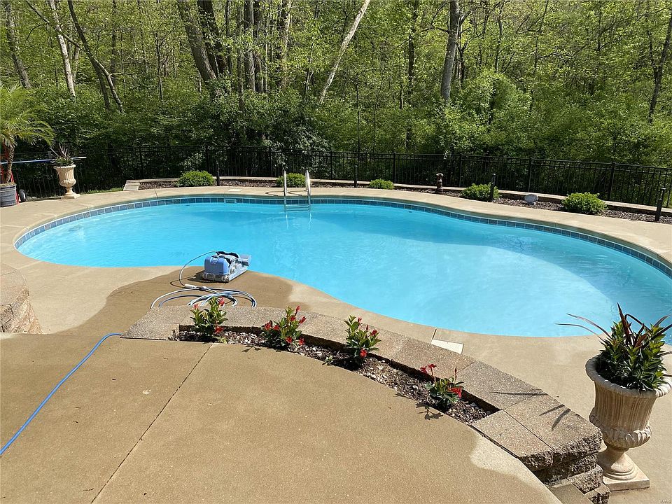 2nd image of 2256 Dehart Farm Rd
