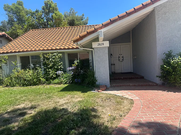 2828 E Wasatch Ct — Photo 2