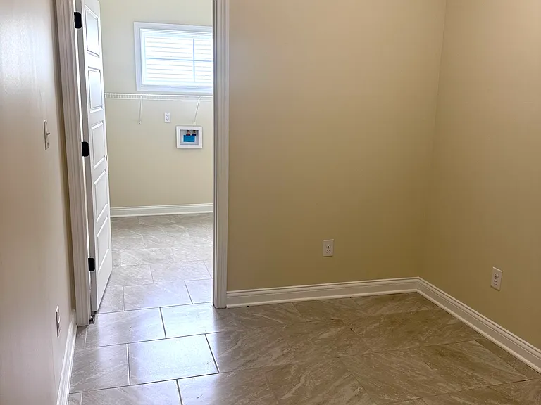 112 Patchen Dr — Photo 5