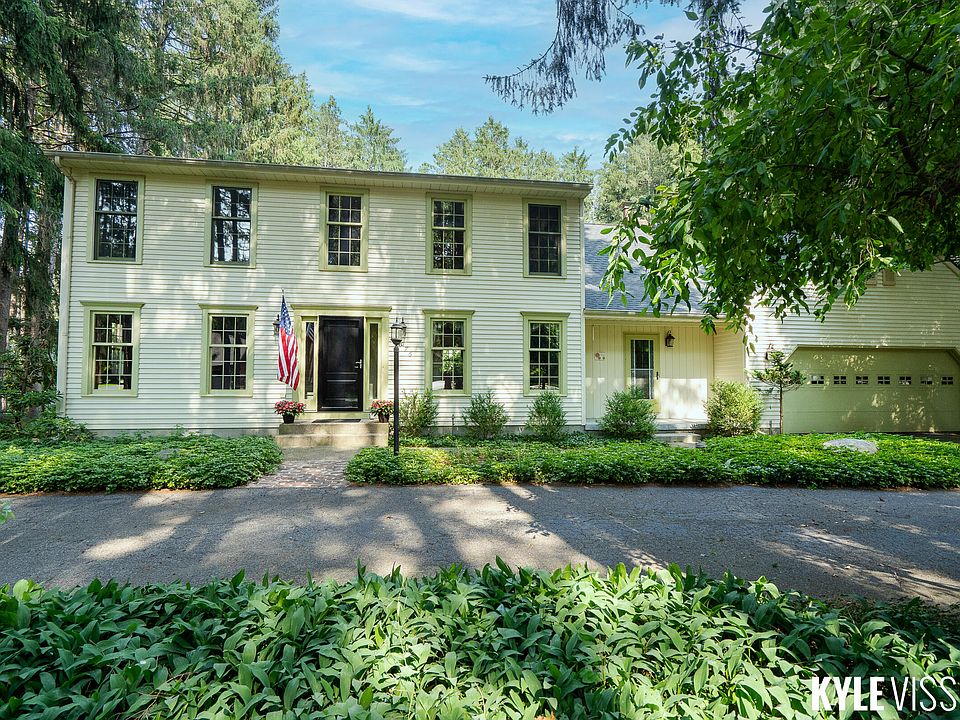 1st image of 1876 Oliver Woods Ct SE
