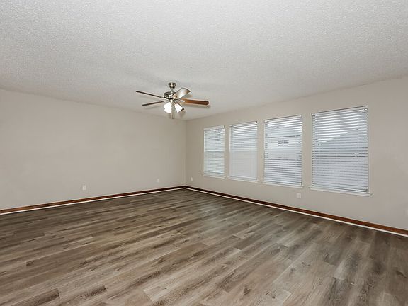 4th image of 10173 Chapel Springs Trl