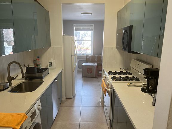 3rd image of 1144 Lydig Ave APT 2F